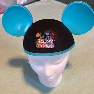 D23 Day at Disneyland Resort Mickey Mouse Ears Hat black 56 cm teal ears NWT